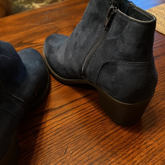 NWOT Betoni Blue Suede Boots - Picture 4 of 9